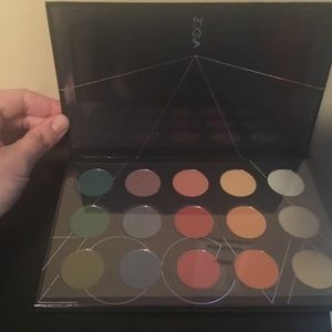 Zoeva eyeshadow palette